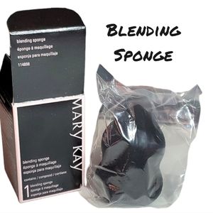 NEW Mary Kay Blending Sponge (in box)